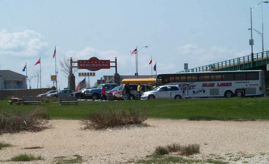 MackinacCity3